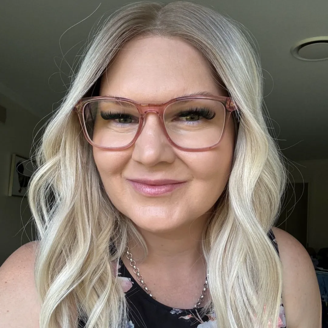 Jaime medical wig 15 inches