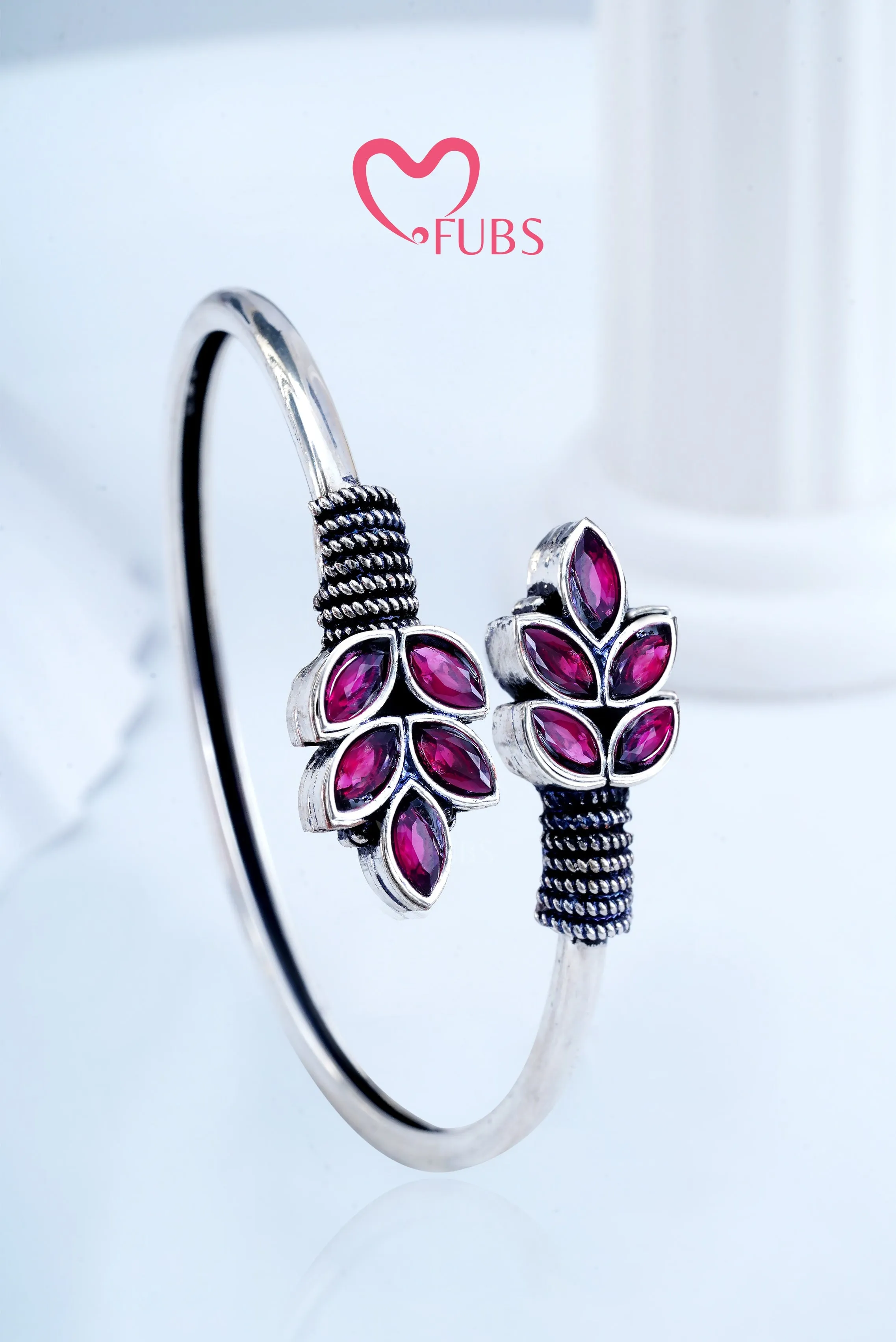 Maroon Oxidized Regal Kundan Leaf Charm Bracelet