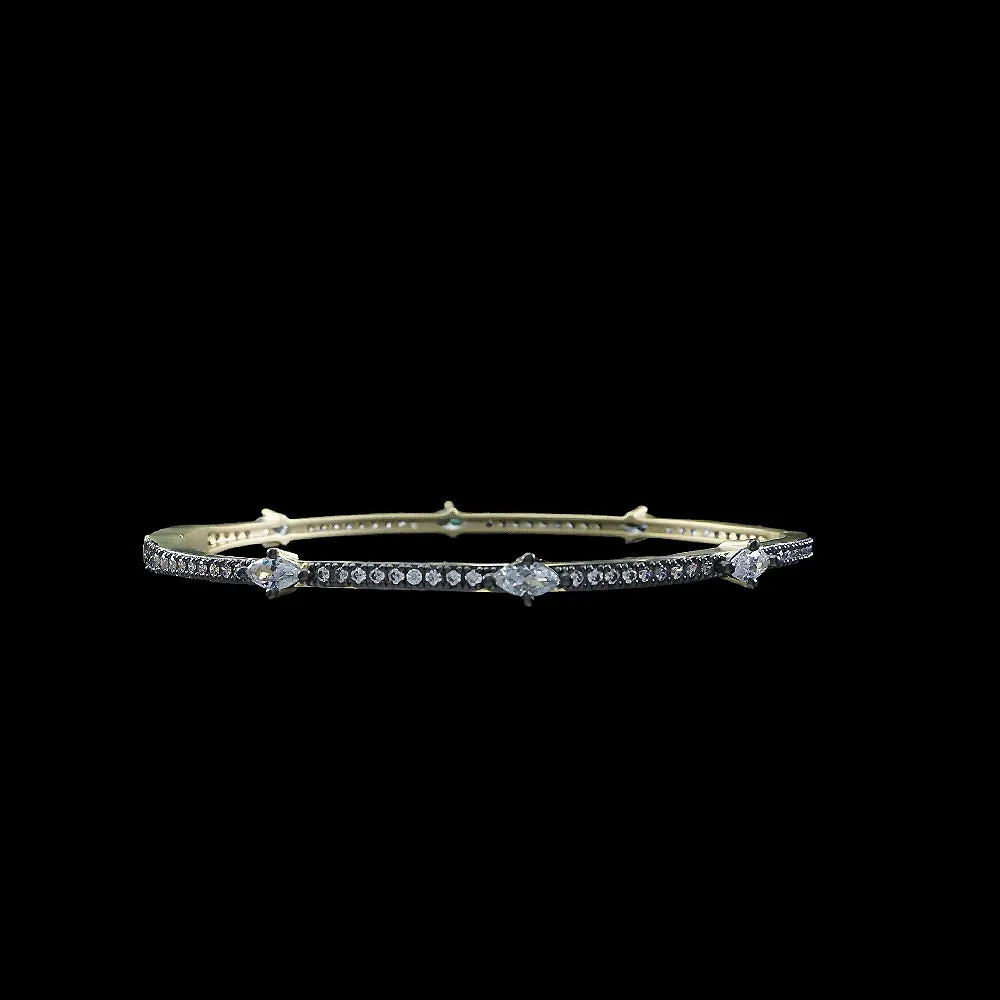 Pu1055 Pavé Bangle w/ CZs