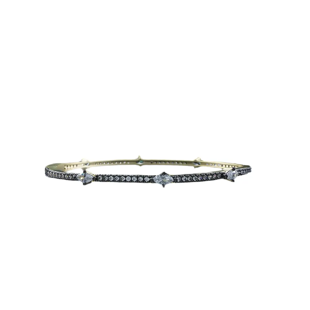 Pu1055 Pavé Bangle w/ CZs