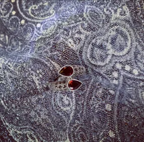 Red duo ring in silver with Marcasite